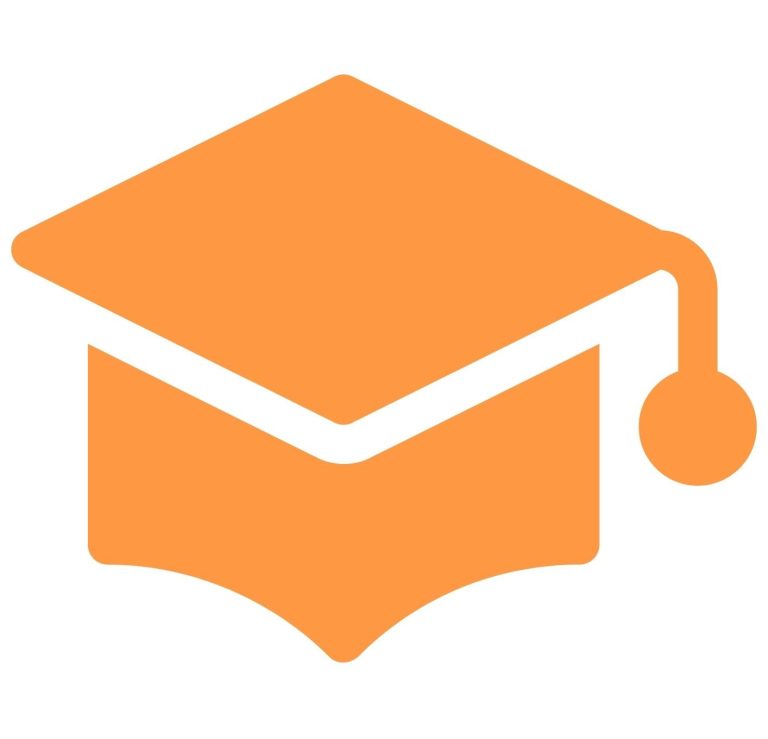 Mortier de graduation orange avec un pompon sur le côté.